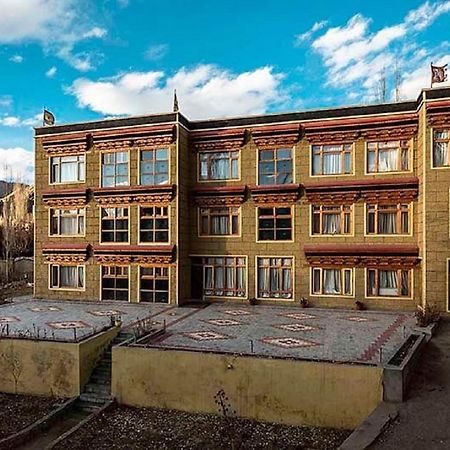 Hotel Alpine Ladakh Leh Buitenkant foto