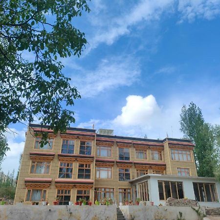 Hotel Alpine Ladakh Leh Buitenkant foto